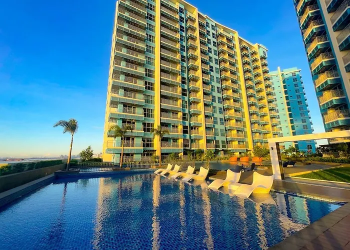 Cozy 2br Near Airport & Okada, Infinity Pool
