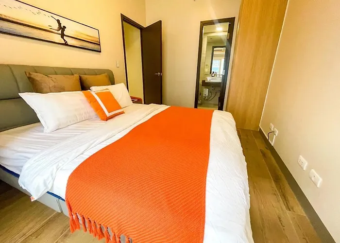 Cozy 2br Near Airport & Okada, Infinity Pool *
