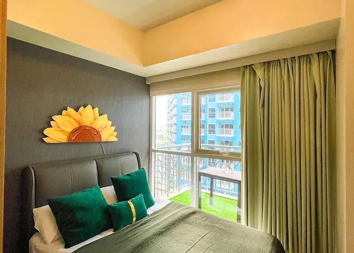 Cozy 2br Near Airport & Okada, Infinity Pool